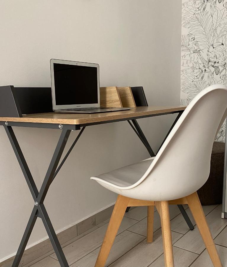 Joli Appartement Hypercentre T2, Classe Meuble De Tourisme 3 Avec Parking Gratuit Безьє Екстер'єр фото