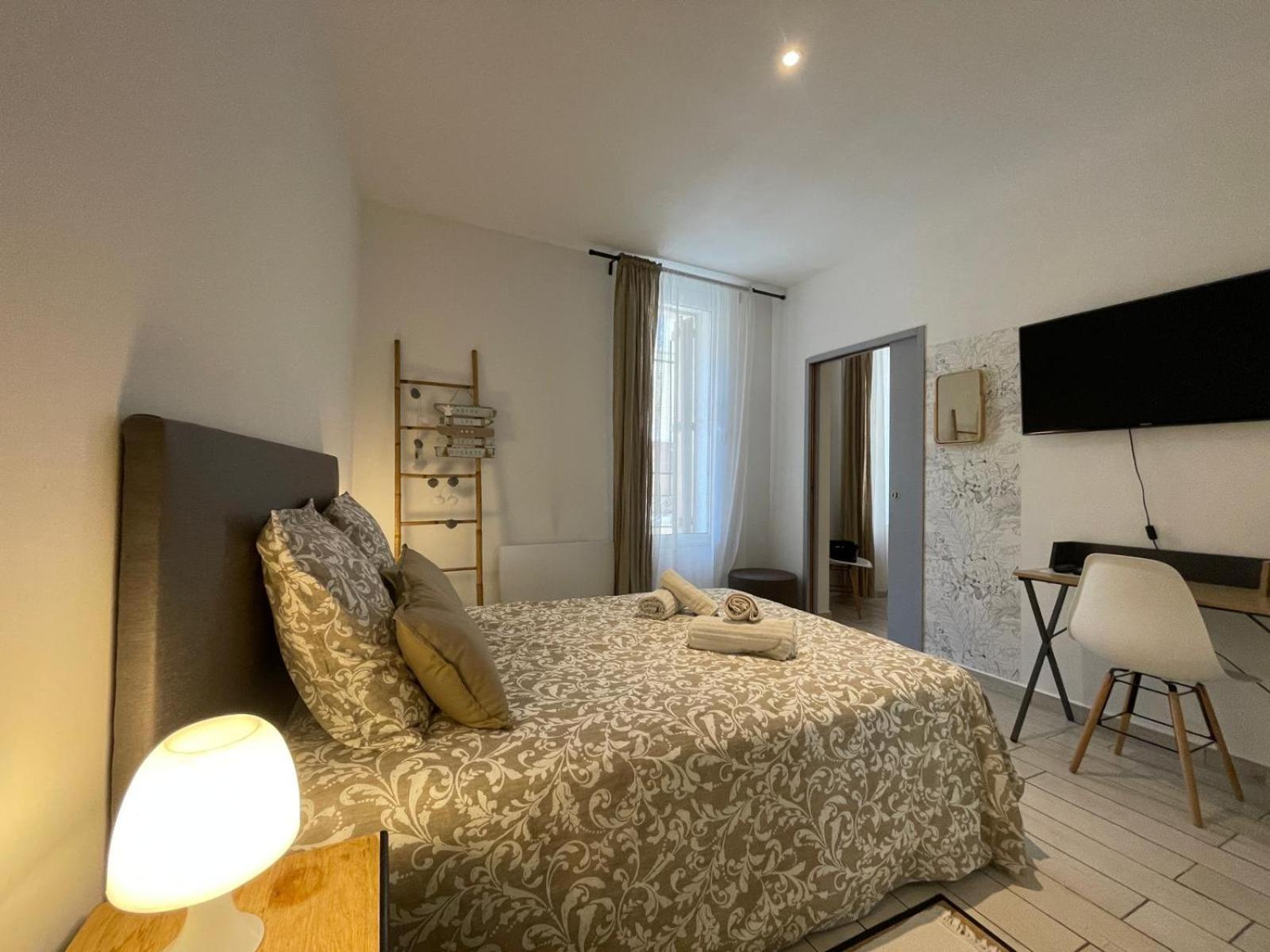 Joli Appartement Hypercentre T2, Classe Meuble De Tourisme 3 Avec Parking Gratuit Безьє Екстер'єр фото